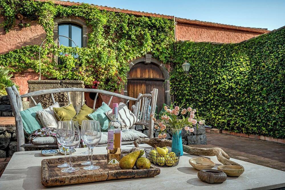 Linera 10, Emma Villas in Santa Venerina, Etna