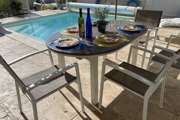 Gîte pour 5 personnes, avec jardin et terrasse à Saint-Marcel-de-Careiret