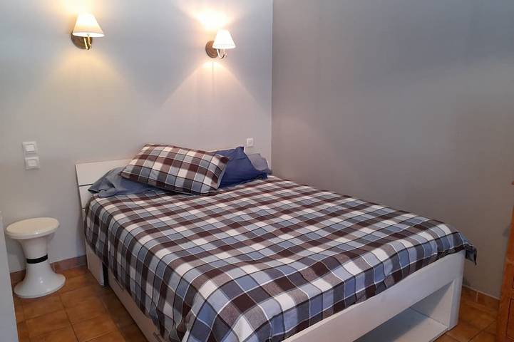 Appartement entier, Ravissant studio  a deux pas des  thermes et des commerces in Luchon-Superbagnères, Bagnères-de-Luchon