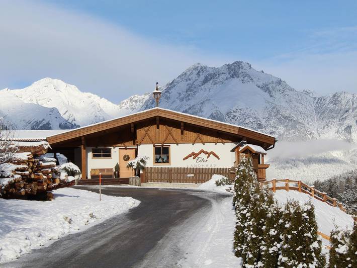Ferienwohnung für 4 Personen, mit Garten und Terrasse, kinderfreundlich in Arzl im Pitztal