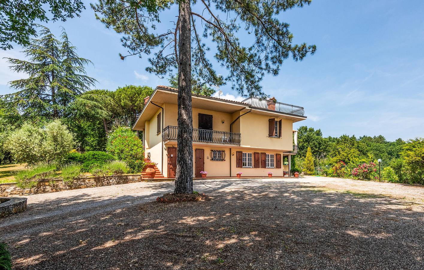 Bugiana Urban Retreat - Piscina, giardino e parcheggio in Monte San Savino, Chianti