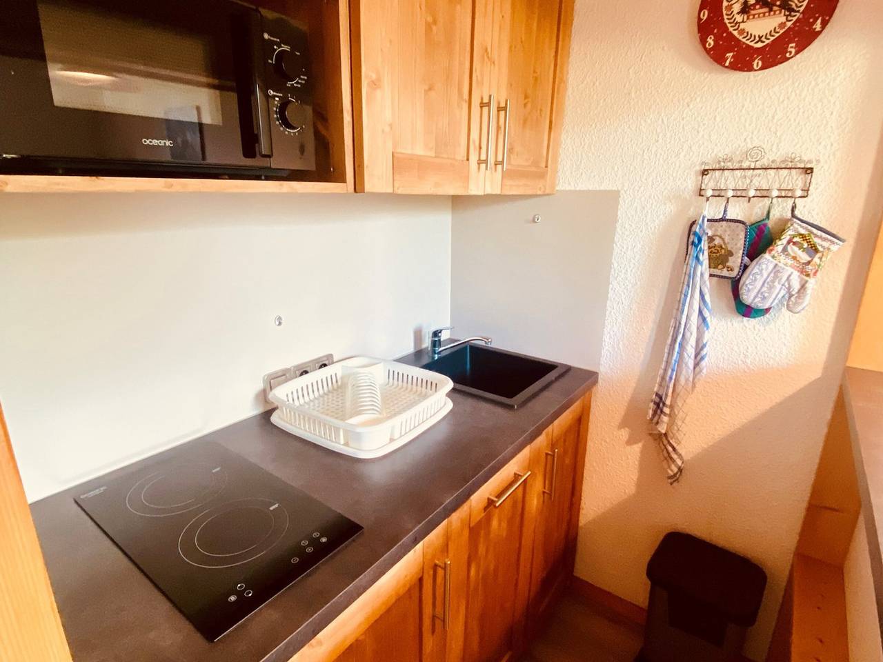 Studio entier, Studio cosy, skis aux pieds, terrasse privative, au coeur de Montalbert in La Plagne, Aime-la-Plagne