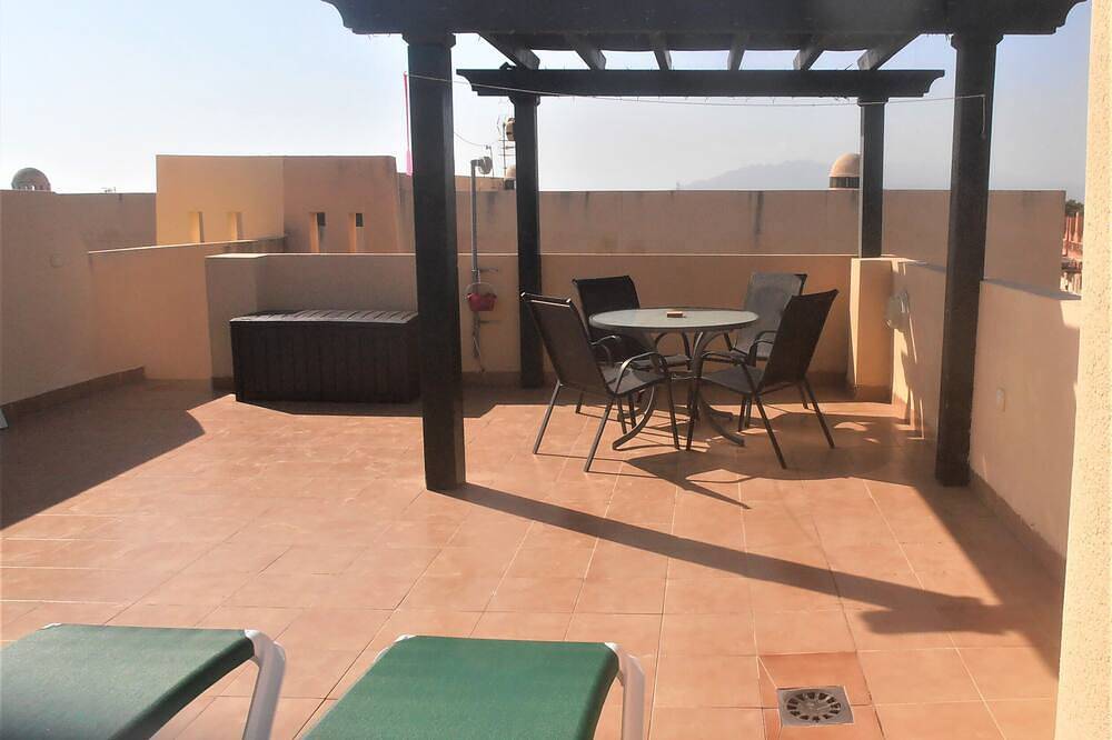 Entire apartment, Penthouse with roof terrace, private pool, Air con, Free Wi-Fi, 400m from beach in Vera, Costa de Almería