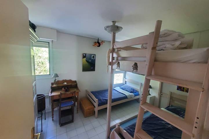 Gîte pour 6 personnes, avec jardin ainsi que jacuzzi et terrasse dans Port de Saint-Jean - 3