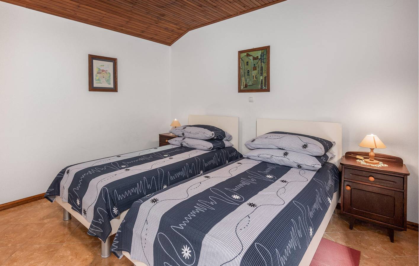 Ganze Ferienwohnung, Gemütliche 1-Zimmer-Wohnung mit Terrasse, in Strandnähe und mit Parkplatz in Banjol, Rab