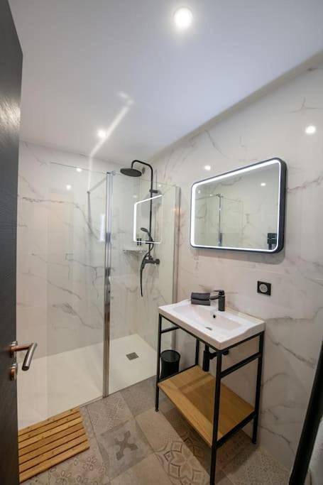 Appartement entier, La Suite de Chantilly - Appartement de 80m2 avec Jacuzzi privé ! in Chantilly, Oise