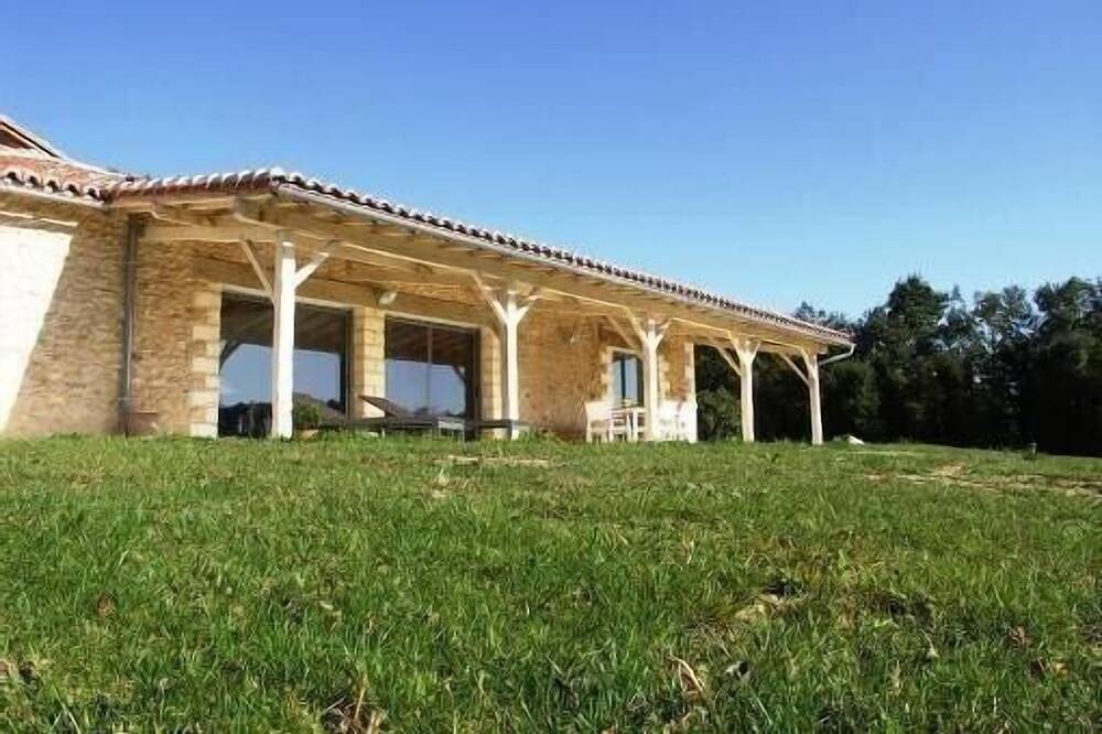Maison de caractère avec piscine à La Tisonnie en Dordogne Périgord (6-8 Pers.) in Vanxains, Périgord Vert