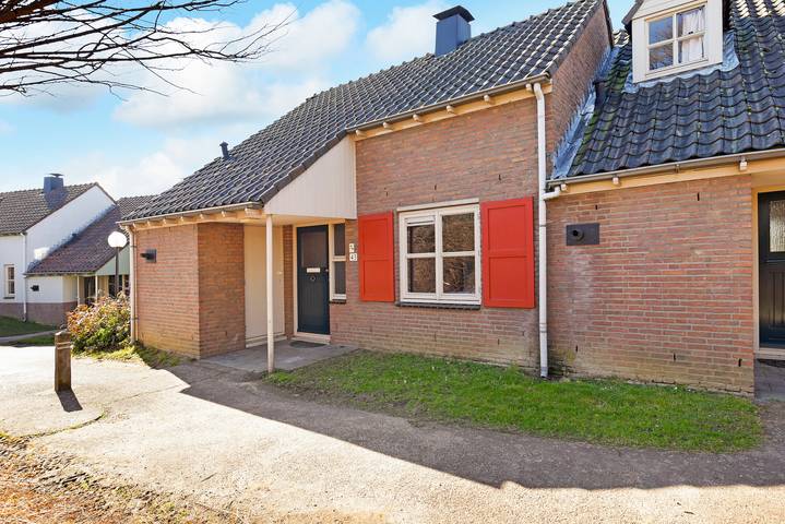 Bungalow voor 6 personen, with Balkon/Terras and Terras as well as Sauna in Vaals