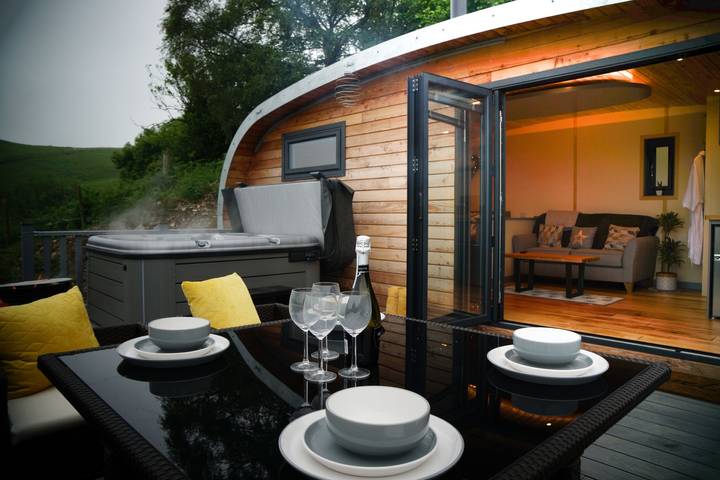 Holiday rental for 2 people, with view, with pets in Mid-Wales