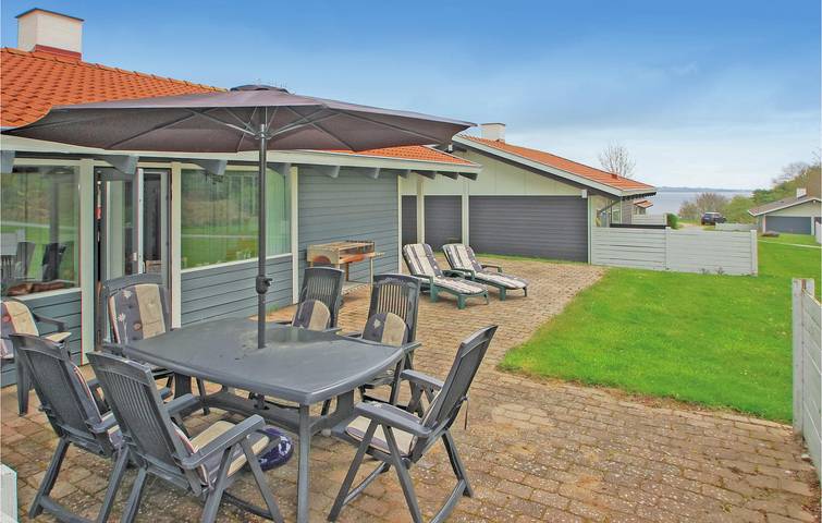 Ferienhaus für 7 Personen mit Terrasse in Løjt, Apenrade