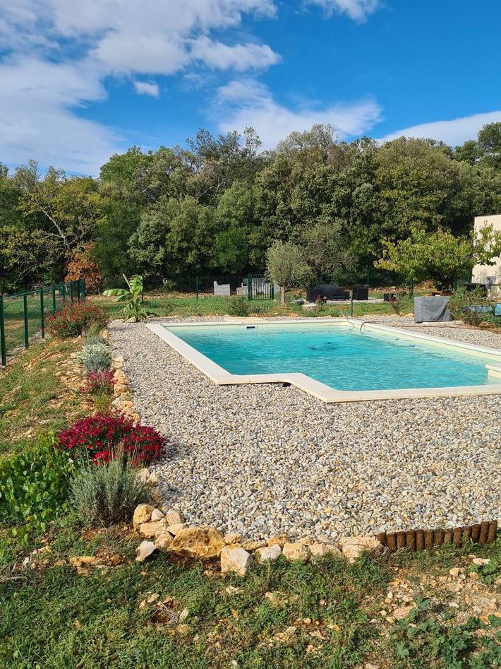 Location de vacances pour 2 personnes, avec piscine et jardin à Orgnac-l'Aven - 3