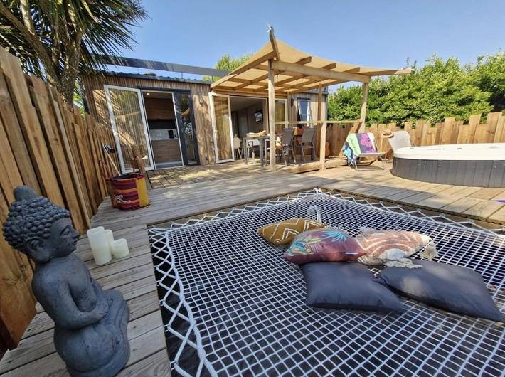 Location de vacances pour 4 personnes, avec piscine ainsi que terrasse et jacuzzi, animaux acceptés à Beuzec-Cap-Sizun - 2