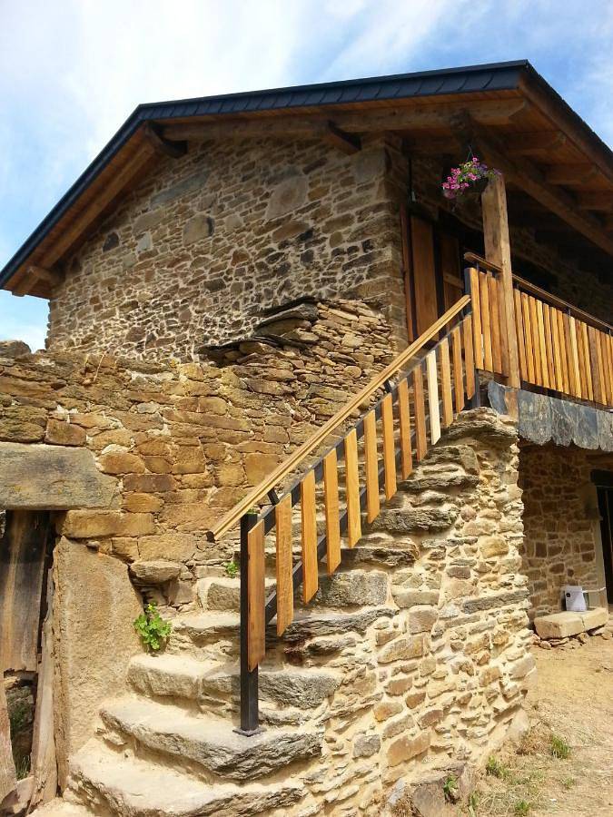 Casa rural para 2 personas, con Balcón y Terraza además de Jardín y Vistas en Sanabria (Zamora)