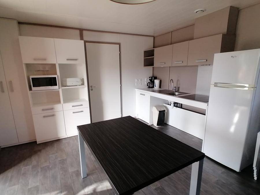 Village Vacances Bel-Air Village Les Demeures du Lac - Mobilheim 4 personen - Cottage Premium 2 Zi 4 Personen Pmr in Saint-Rémy-sur-Durolle, Regionaler Naturpark Livradois-Forez