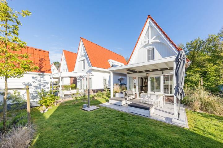 Villa für 4 Personen, mit Balkon/Terrasse und Terrasse sowie Garten und Sauna in Walcheren