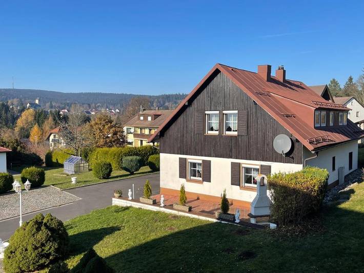 Ferienhaus für 6 Personen, mit Terrasse und Garten sowie Ausblick