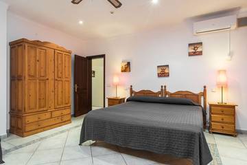 Villa pour 10 Personnes dans Cala Mitjana, Felanitx, Photo 1