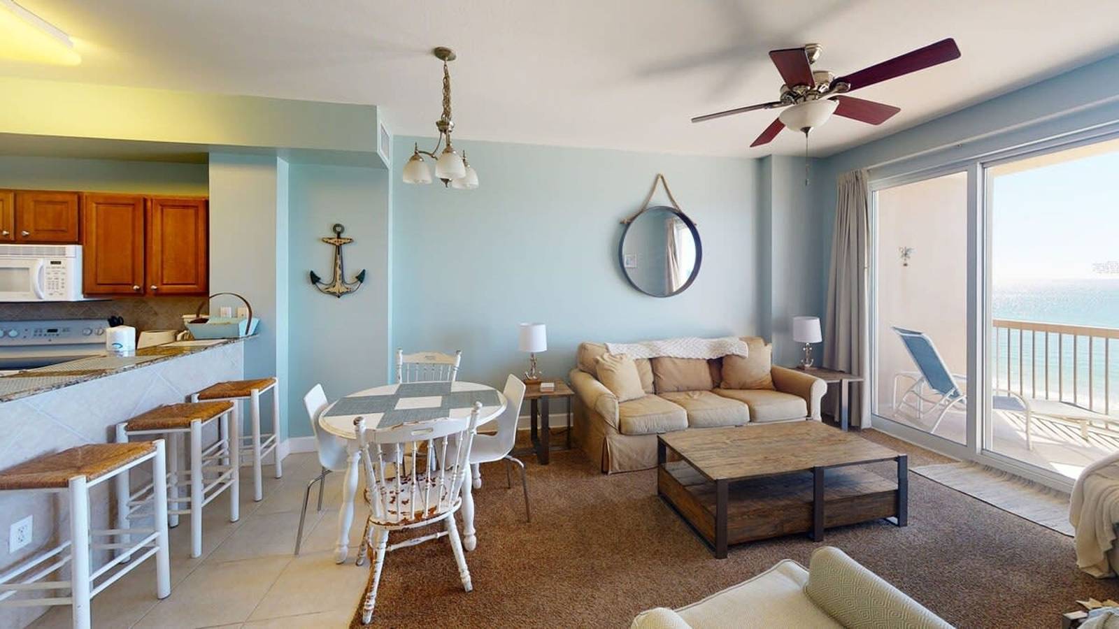 Ganze Wohnung, Coastal Condo 807 by Brightwild Beachfront in Panama City Beach, Emerald Coast