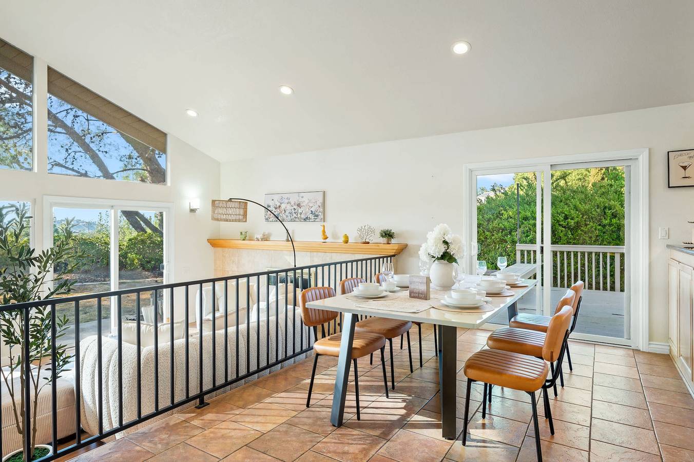 Spacious Retreat with Scenic Mountain Views in Santa Ana (california), Condado de Orange