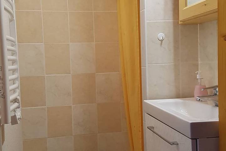 Chalet pour 6 personnes, avec balcon à Thollon-les-Mémises - 4