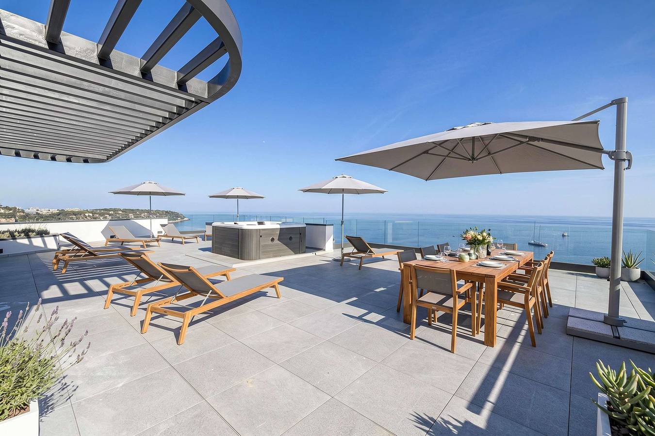 Ganze Wohnung, Ferienwohnung für 6 Personen mit Garten in Roquebrune-Cap-Martin, Mittelmeerküste (Frankreich)