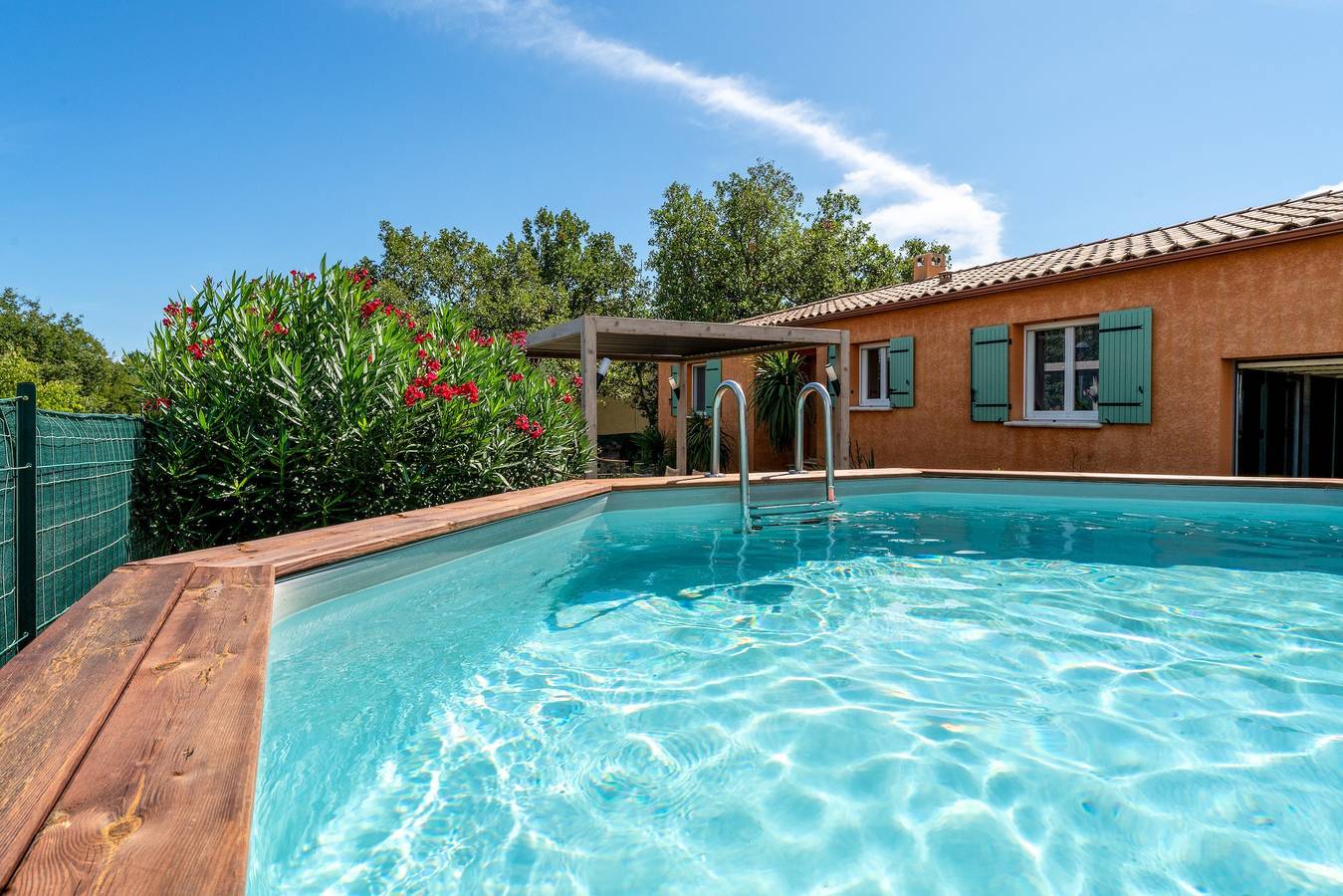 Holiday Home 'Villa' with Private Pool, Wi-Fi and Air Conditioning in Méjannes-le-Clap, Alès region