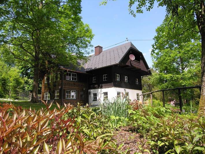 Ferienhaus für 8 Personen, mit Ausblick und Garten sowie Sauna, kinderfreundlich in Bad Goisern am Hallstättersee - 2