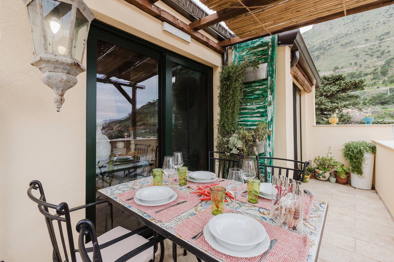 Holiday Home 'Casa Mauro E Robi Attico Faraglioni' with Private Terrace, Wi-Fi and Air Conditioning in Castellammare del Golfo, Trapani Province
