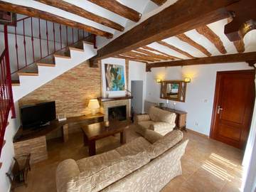 Casa rural para 12 personas, con vistas además de jardín y piscina, Se admiten mascotas en Moratalla