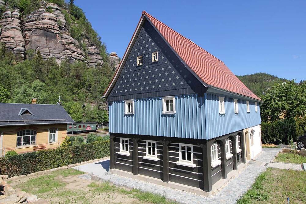 Ferienhaus \"Gebirgshäusl Oybin\" Zittauer Gebirge / Oberlausitz +Kamin +Umgebinde in Oybin, Zittauer Gebirge