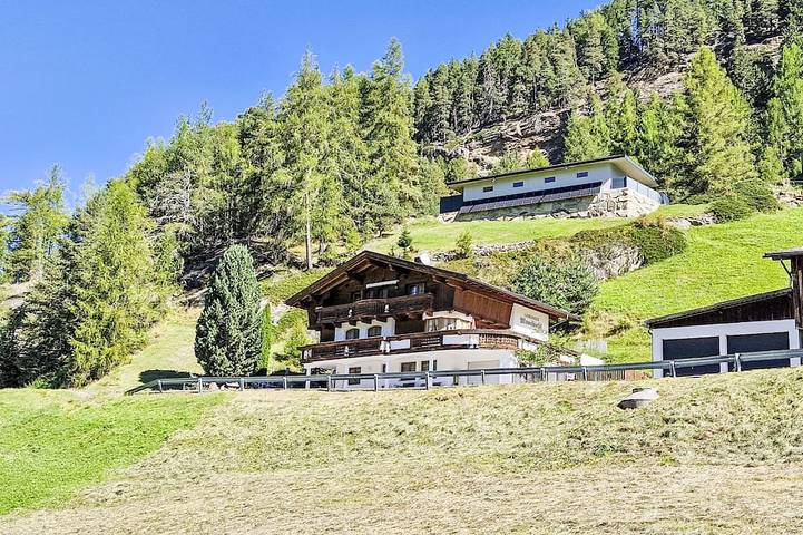 Holiday apartment for 9 people, with garden - 1