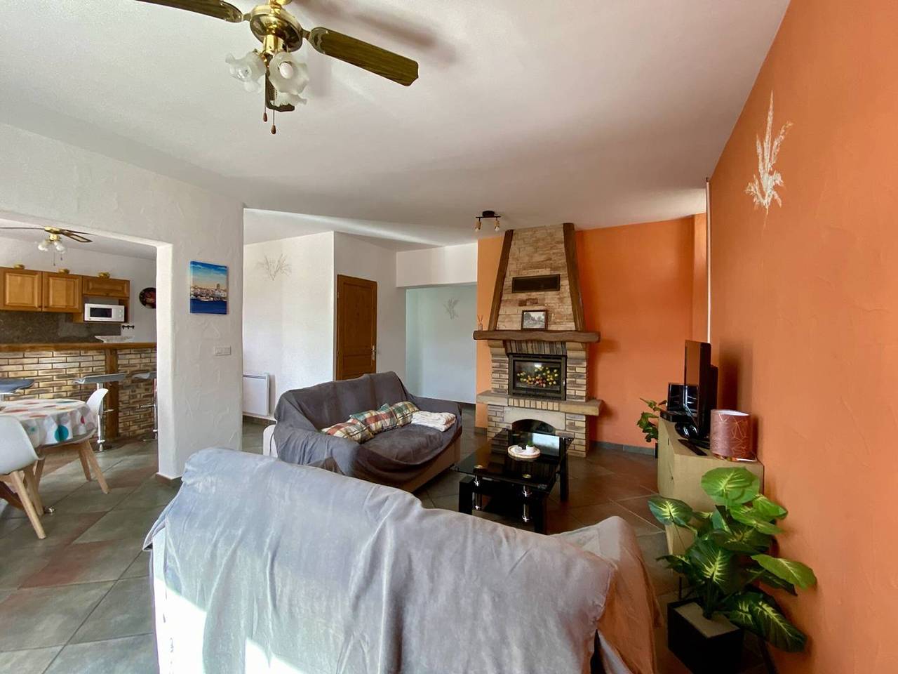 Appartement entier, Cambo-les-Bains : T3 rénové, 4 pers, proche thermes, wifi in Cambo-les-Bains, Région de Bayonne