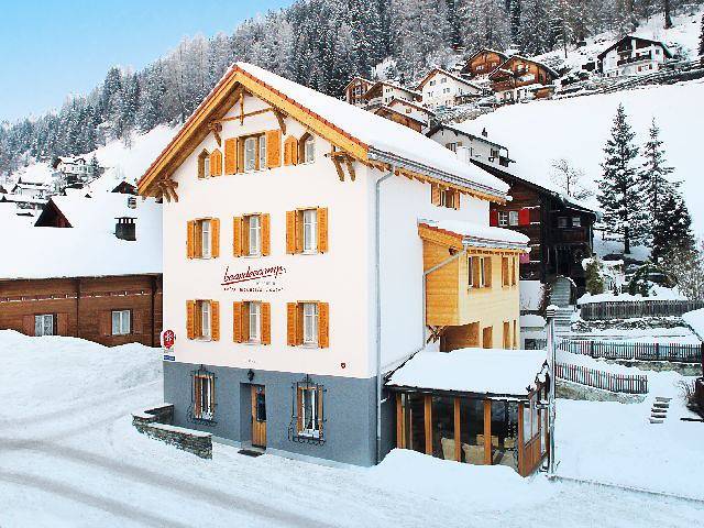Ganze Ferienwohnung, Snowfun-Boardercamp Hostel - Einzelzimmer in Ruschein, Alpenarena