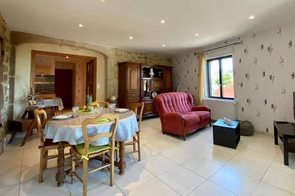 Charmante maisonnette à Blavozy, proche du Puy-en-Velay, avec terrasse privative, Wifi, et parking in Blavozy, Haute-Loire