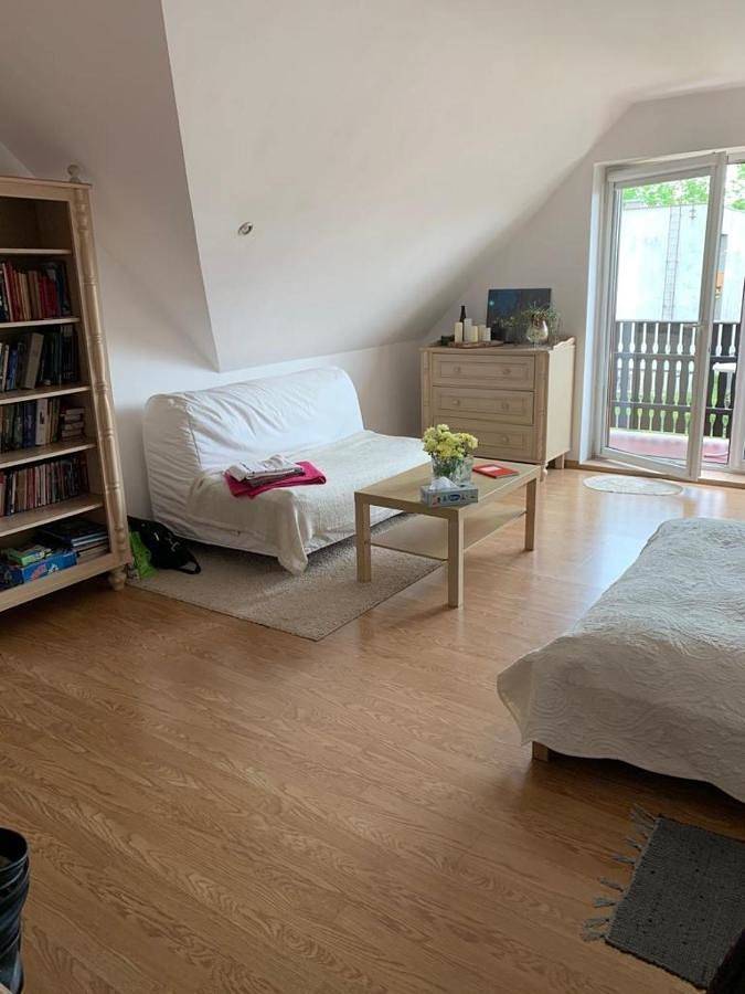 Cały apartament wypoczynkowy, Apartament wakacyjny dla 4 osób z ogród in Tarnowskie Góry, Śląsk