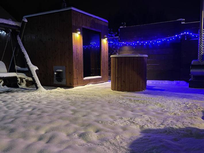 Dom dla 13 osób, z Jacuzzi i Taras oraz Ogród i Sauna w Oświęcim
