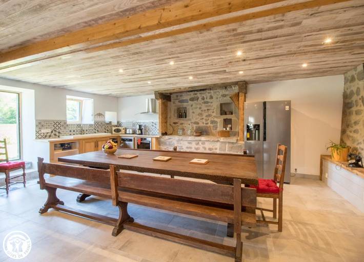 Gîte pour 10 personnes, avec jardin et sauna, animaux acceptés à Saint-Sauves-d'Auvergne - 3