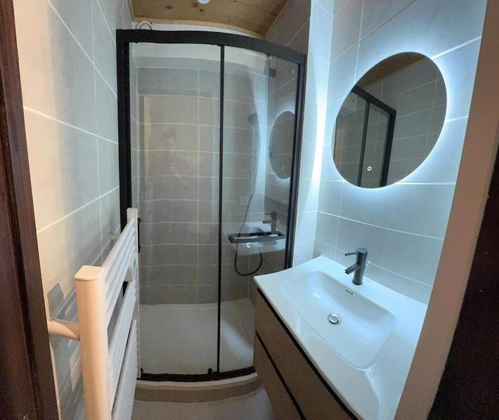 Apartamento para 4 personas, con balcón y vistas, Familias con niños en Praz de Lys