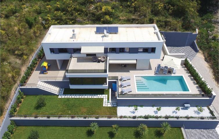 Ferienhaus für 9 Personen in Omis
