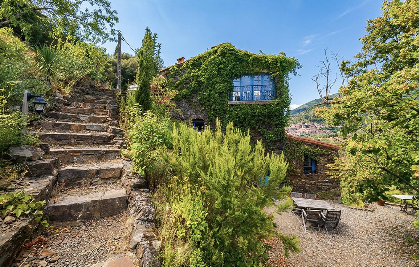 Reizende 130 m² große Wohnung in der Nähe des Stadtzentrums von Roquebrun und des Flusses L'Orb in Roquebrun, Béziers und Umgebung