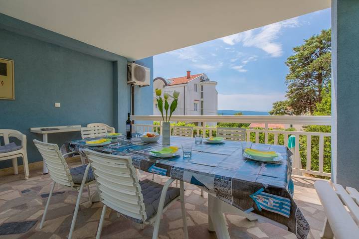 Apartament wakacyjny dla 8 osób, z Balkon i Taras oraz Ogród w Dramalj