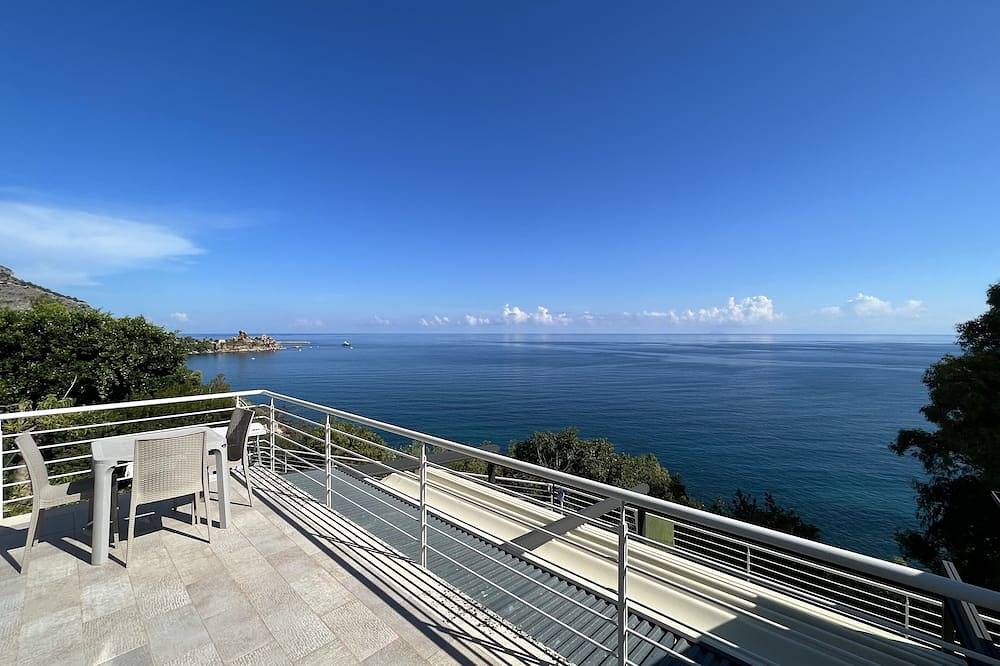 The swimming villa with pool in Cefalù, Cefalù (Comune)