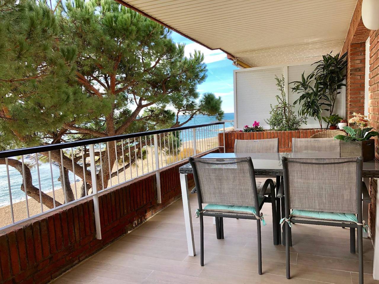 Apartamento vacacional entero, Wohnung an der Strandpromenade in Supermaresme, Arenys de Mar