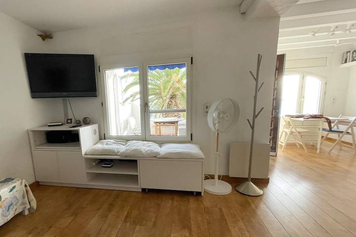 Appartement entier, Escapade relaxante en bord de mer avec Parking in Vilanova i la Geltrú, Garraf