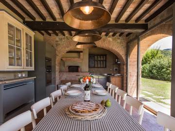 Villa Con Piscina per 10 Persone in Arezzo, Provincia di Arezzo, Foto 3