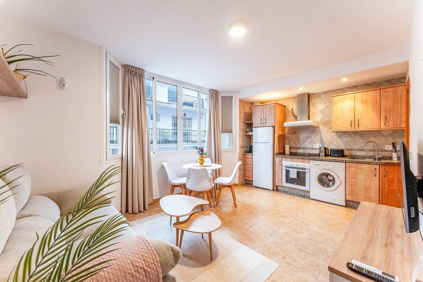 Hel lägenhet, Cosy 2 Bed set in a quiet street of Los Boliches - Pass the Keys in Fuengirola Centre, Fuengirola