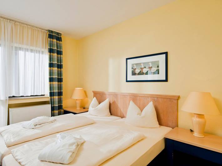 Ferienwohnung für 7 Personen, mit Terrasse und Pool sowie Sauna und Garten, kinderfreundlich in Daun - 4