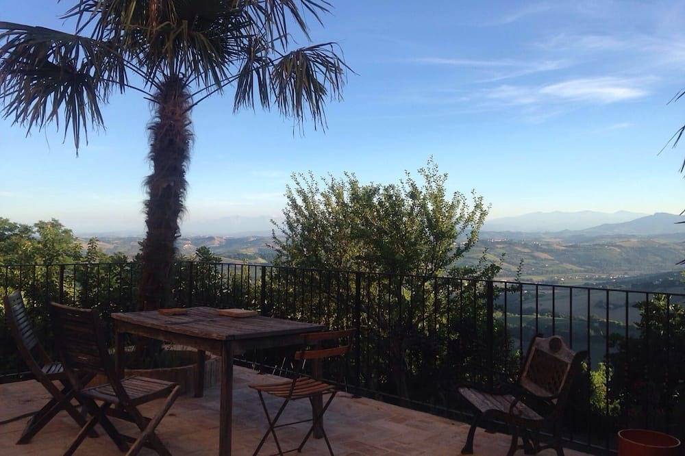 Maison Centro Storico dun Charmant Village Terrasse Avec vue Superbe in Monterubbiano, Provincia di Fermo