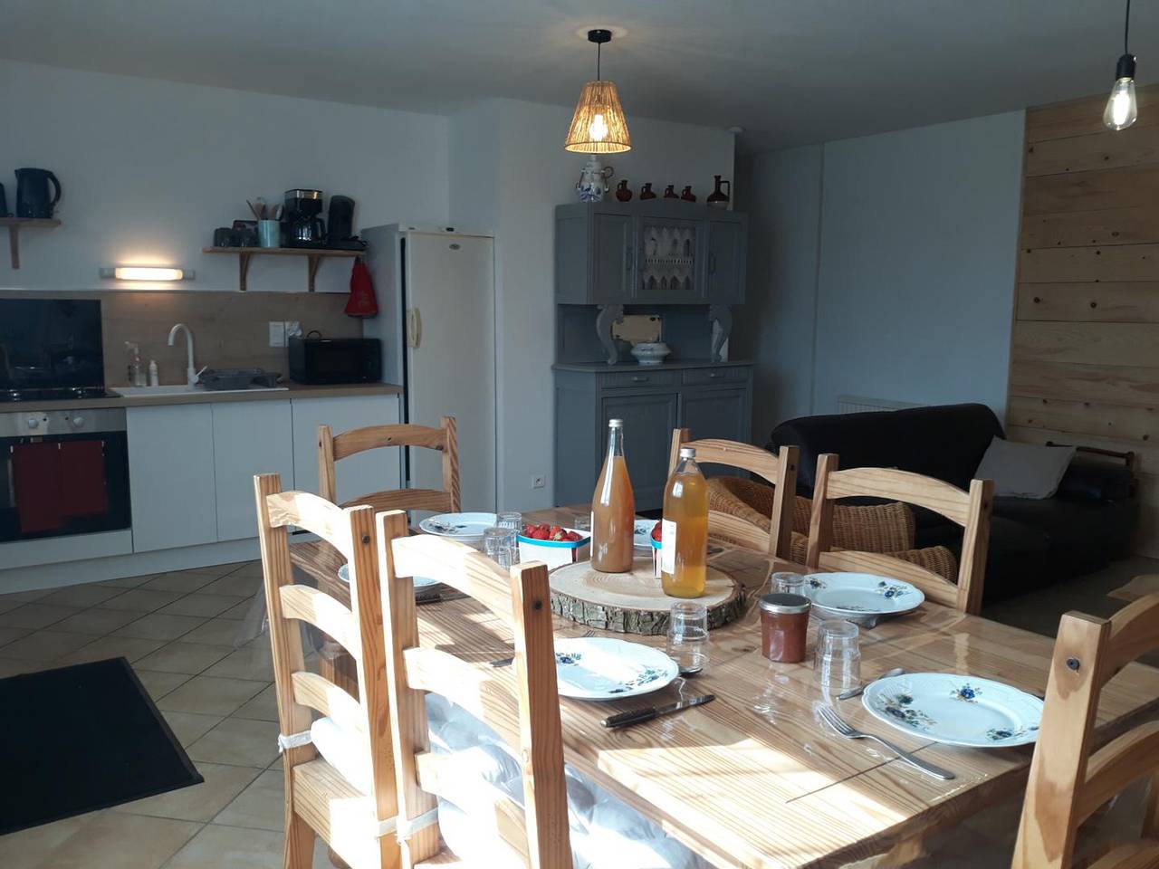 Gîte rural avec jardin et jeux pour enfants in Saint-Romain-en-Jarez, Loire
