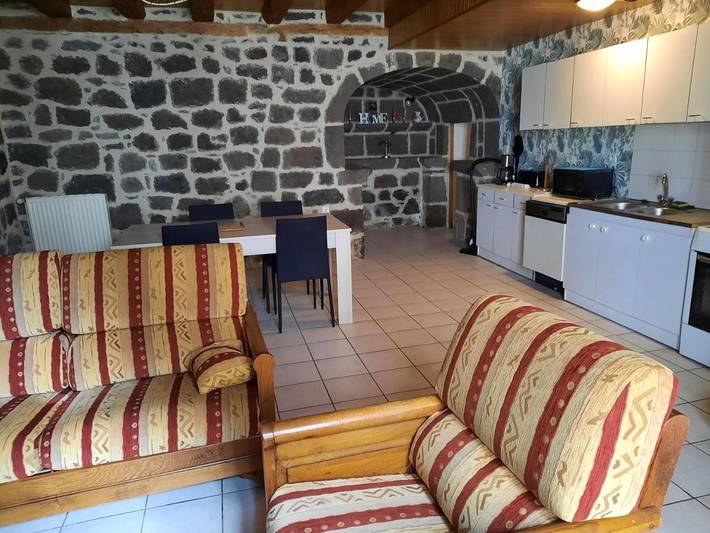 Gîte pour 2 personnes, avec vue et terrasse à Fontanges (homonymie)